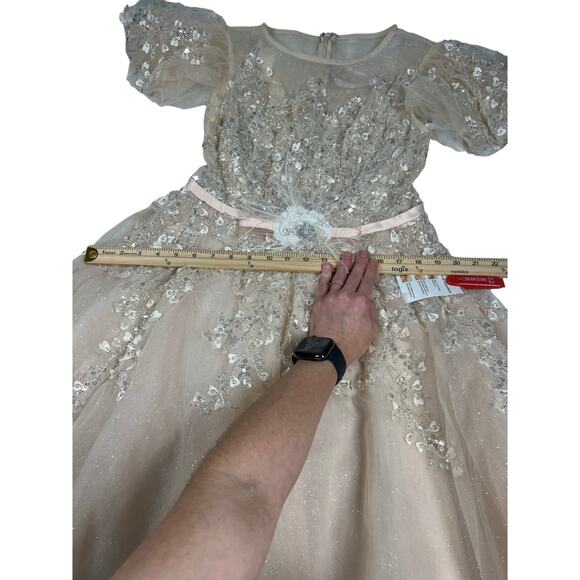 Mac Duggal 20362 Nude Embellished Flutter Sleeve Bow Waist A-Line Gown size 6 - Picture 14 of 14